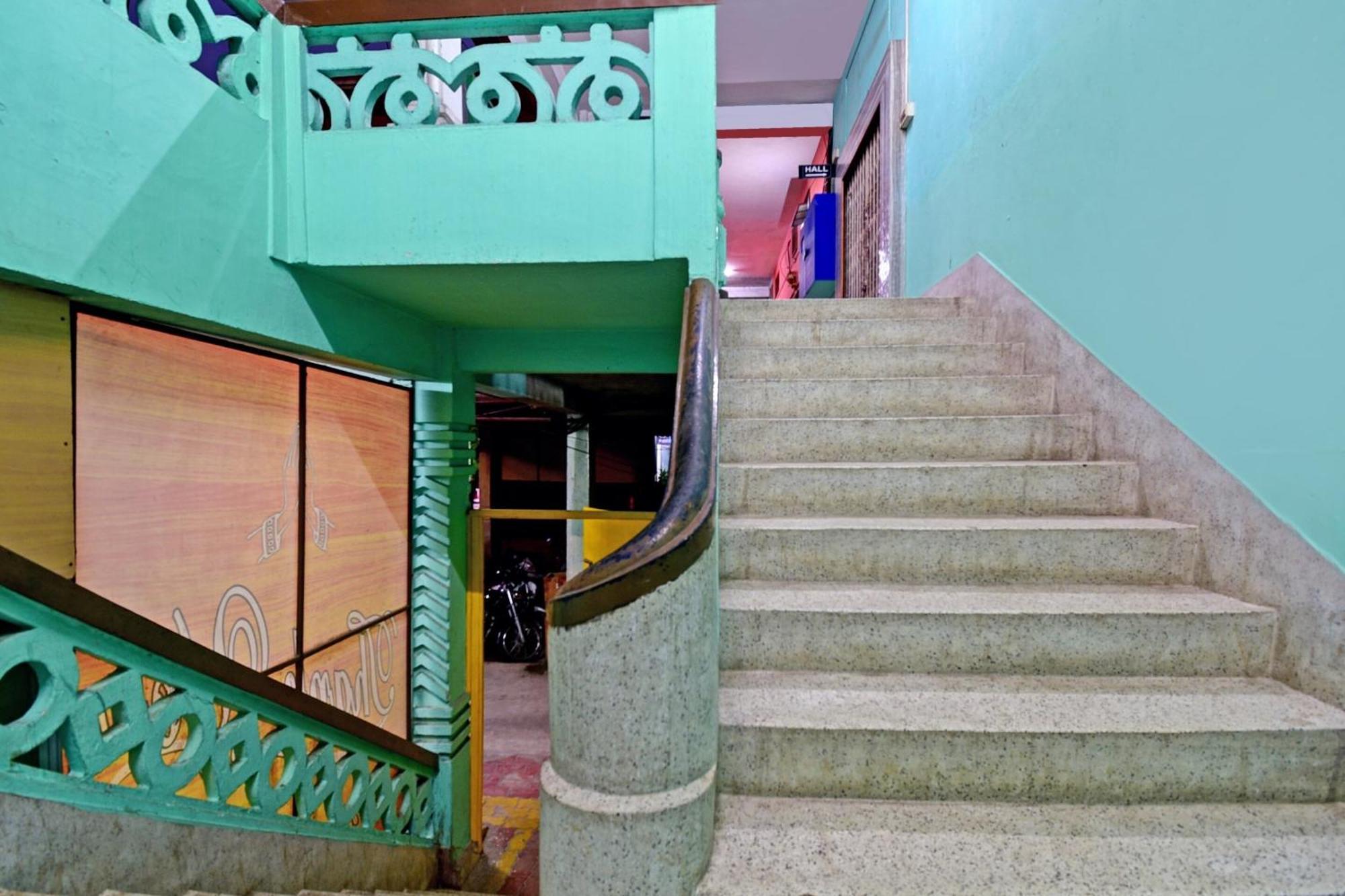 Oyo Flagship Thank You Lodge Nac Dispur Zewnętrze zdjęcie
